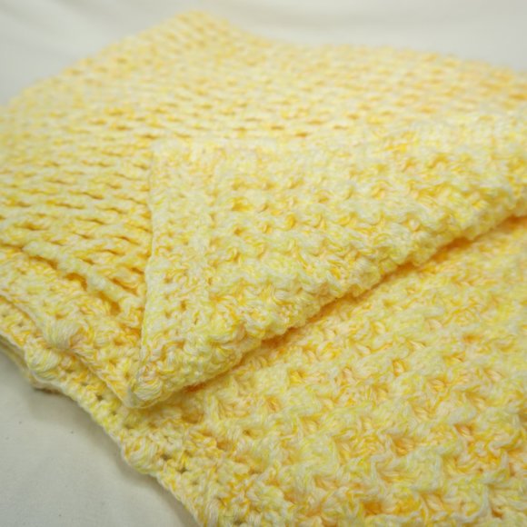 GORGEOUS HANDMADE THROW BLANKET FOR BABY OR ADULT - Picture 4 of 4